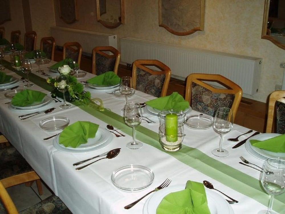 Landgasthof Hotel Sauer Виллинген Экстерьер фото