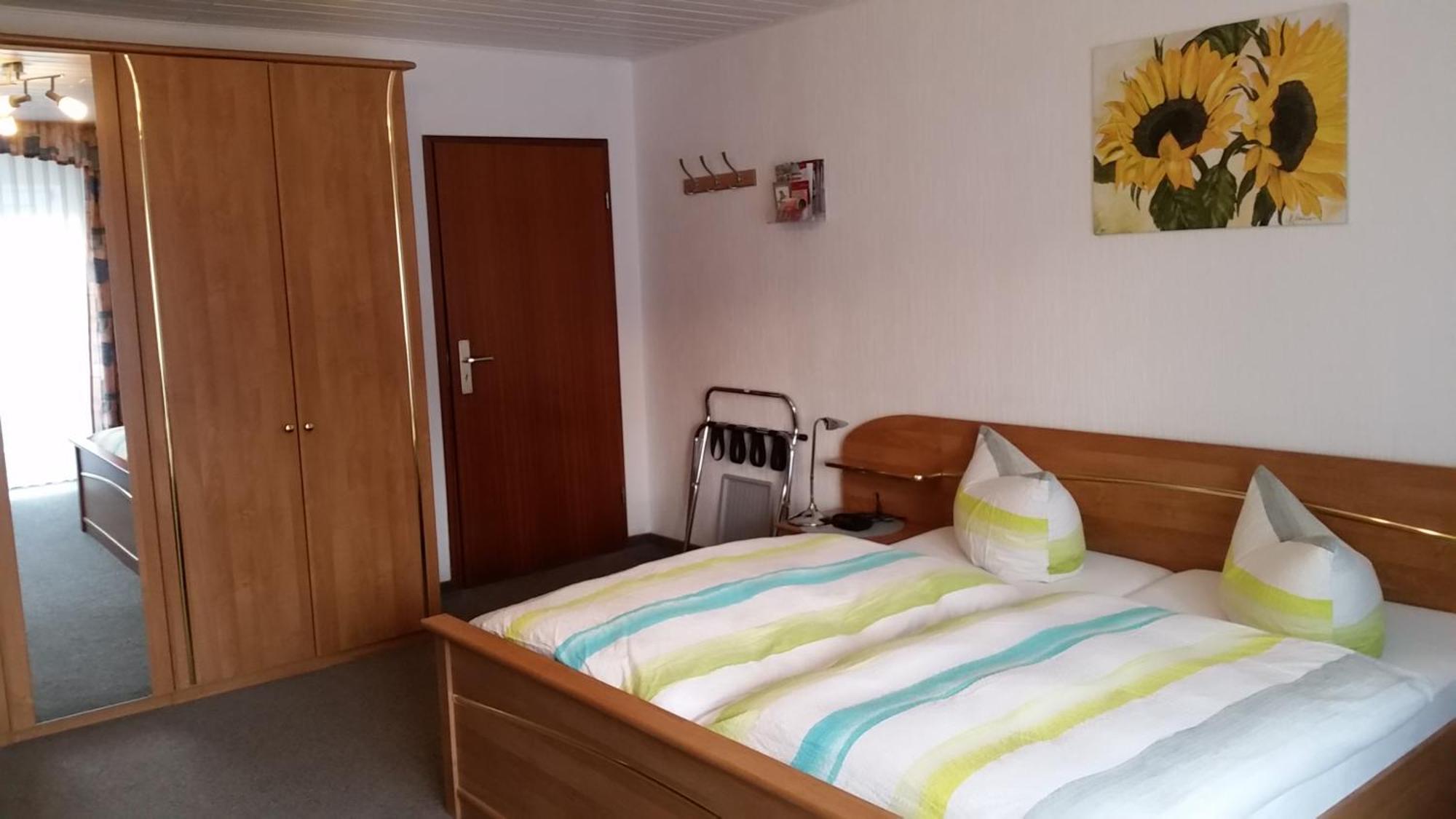 Landgasthof Hotel Sauer Виллинген Экстерьер фото