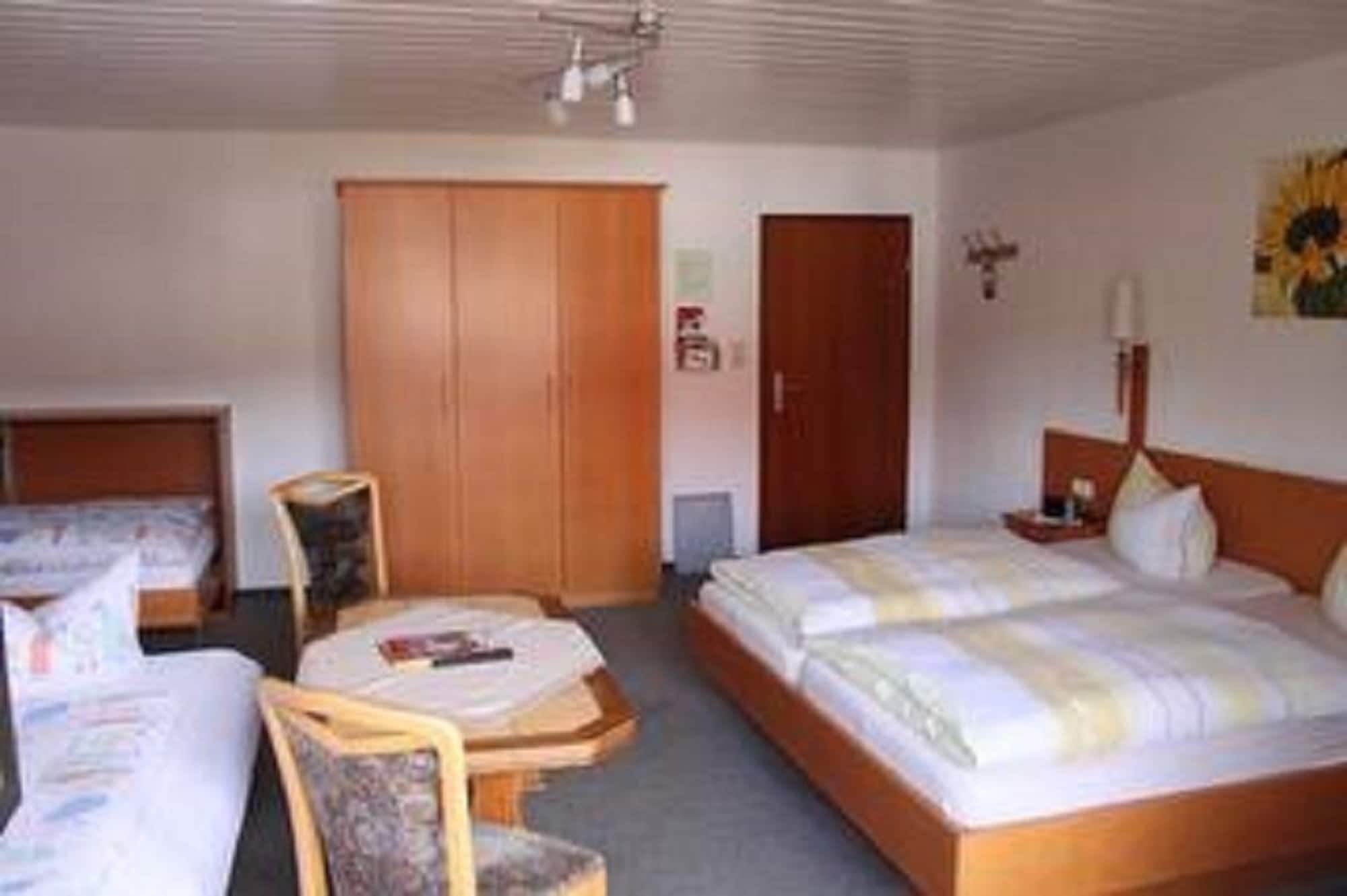 Landgasthof Hotel Sauer Виллинген Экстерьер фото